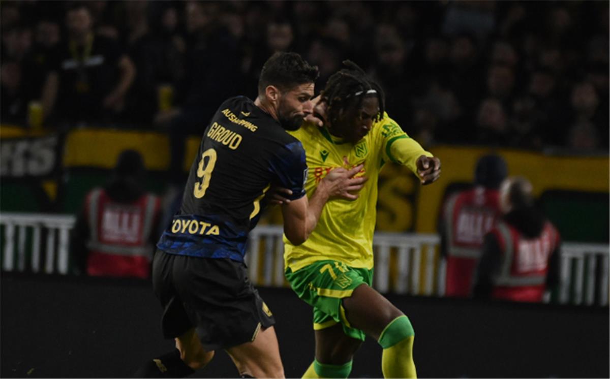 مصطفى محمد أساسيًا في خسارة نانت أمام ليل بالدوري الفرنسي