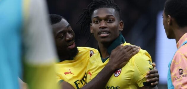 الصورة المميزة لـ: لياو يتألق: ميلان يخطف فوزًا قاتلًا من فيورنتينا ويتربع على صدارة الدوري الإيطالي