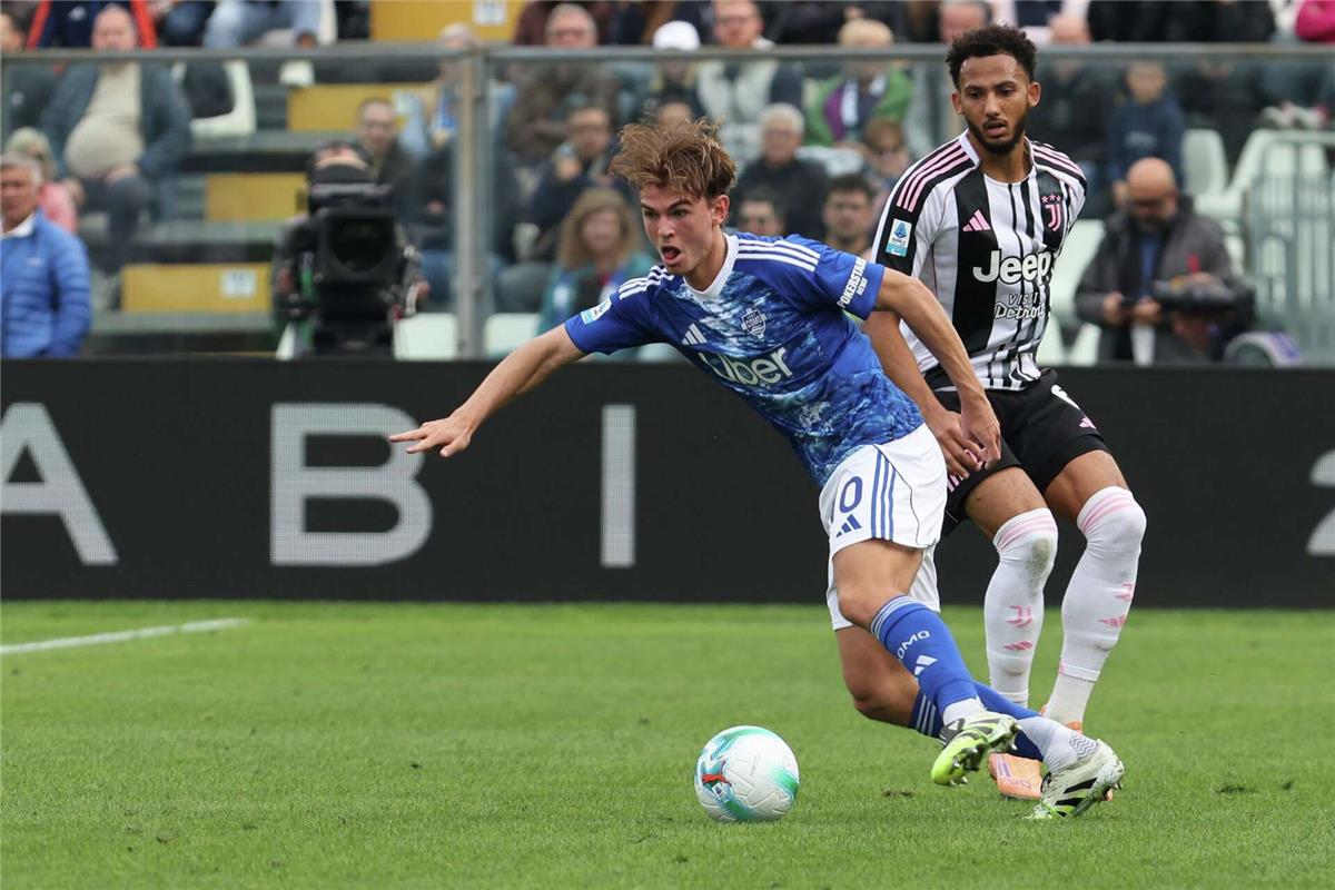 العميل السري نيكو باز: نجم كومو يُربك يوفنتوس قبل صدام ريال مدريد