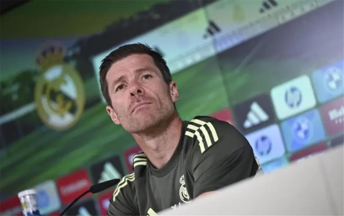 تشابي ألونسو يتحدث عن ريال مدريد قبل موقعة يوفنتوس: آمل ألا أعود كلاعب، وثلاثي مؤثر يغيب!