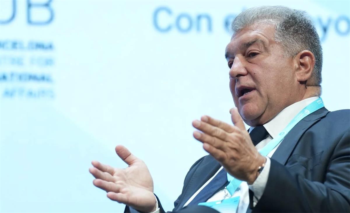 تصريحات لابورتا النارية: استئناف طرد فليك وتجاهل كورتوا ومواجهة ريال مدريد في ميامي