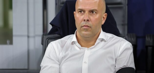 الصورة المميزة لـ: قلق ليفربول بعد إصابة إيزاك رغم الفوز الكاسح على فرانكفورت