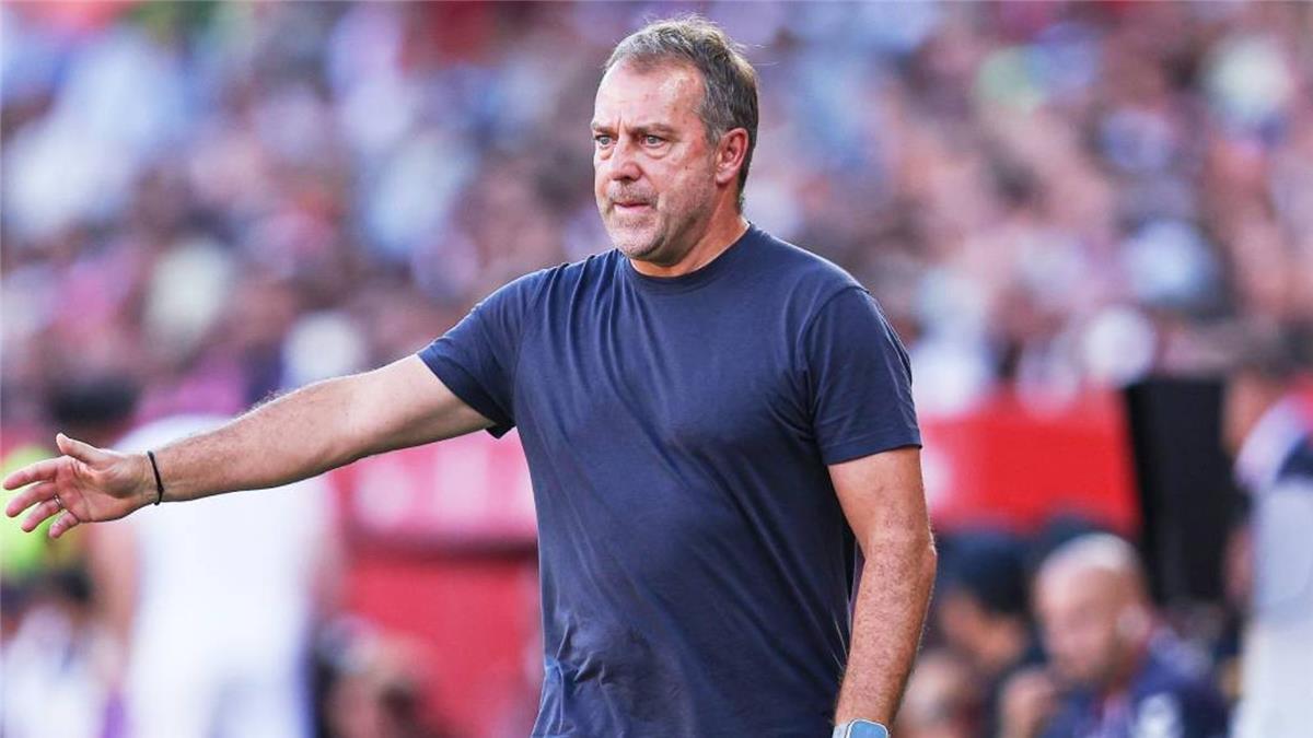 رسميًا: لجنة الاستئناف تحسم موقف فليك من قيادة برشلونة في الكلاسيكو ضد ريال مدريد