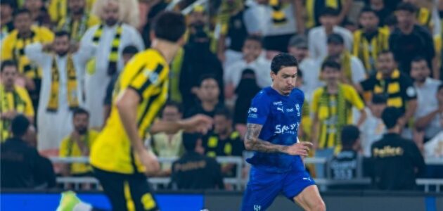 الصورة المميزة لـ: الهلال يحسم كلاسيكو الاتحاد بثنائية نظيفة ويصعد للمركز الثالث في الدوري السعودي