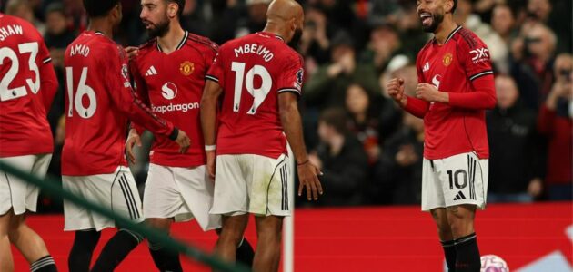 الصورة المميزة لـ: مانشستر يونايتد يقتحم المربع الذهبي برباعية مثيرة في الدوري الإنجليزي ضد برايتون | تحليل وأهداف
