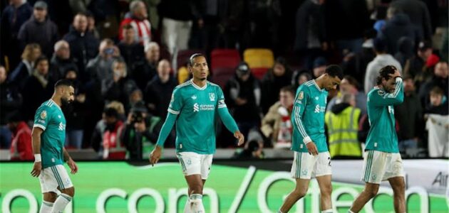 الصورة المميزة لـ: غضب جون ألدريدج: أسطورة ليفربول ينتقد أداء الفريق بعد خسارة برينتفورد