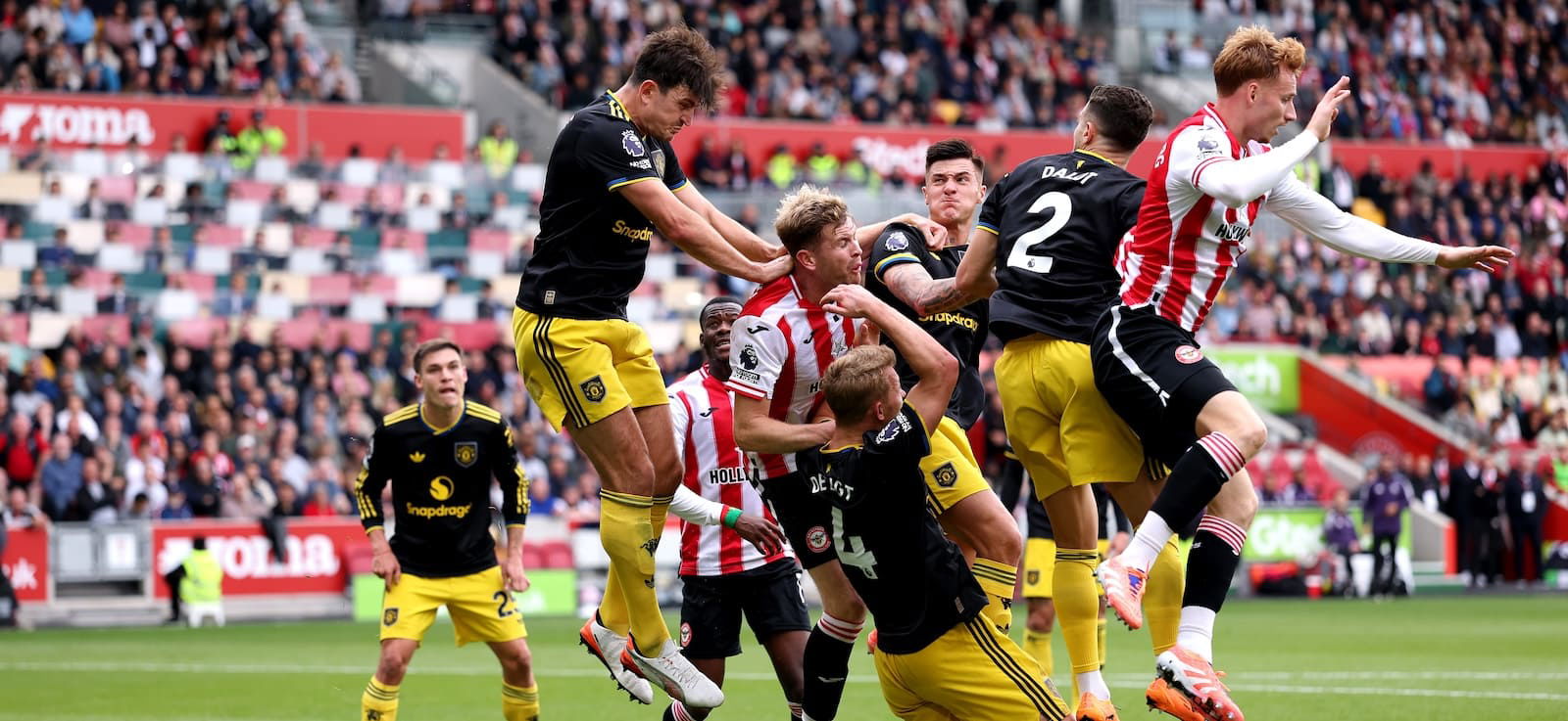 تصريحات أموريم تُبهج جماهير مانشستر يونايتد: هاري ماجواير قد يعود الأسبوع المقبل