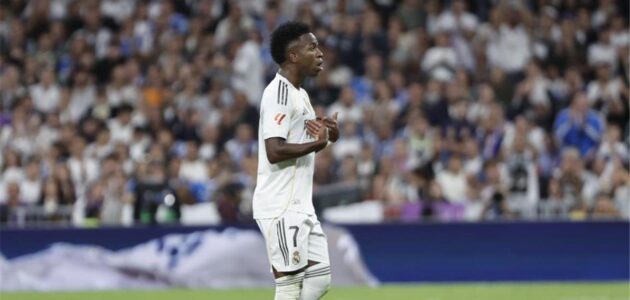 الصورة المميزة لـ: ريال مدريد يغضب من تصرفات فينيسيوس في الكلاسيكو: ردود فعل داخلية وعقوبات محتملة