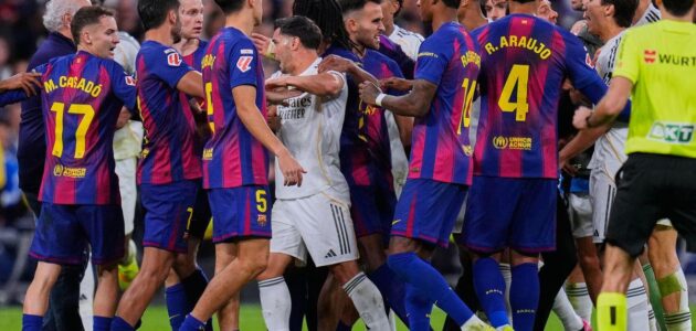 الصورة المميزة لـ: الكلاسيكو: موندو تكشف تصرفًا غريبًا للاعبي برشلونة حول ركلة جزاء مثيرة للجدل