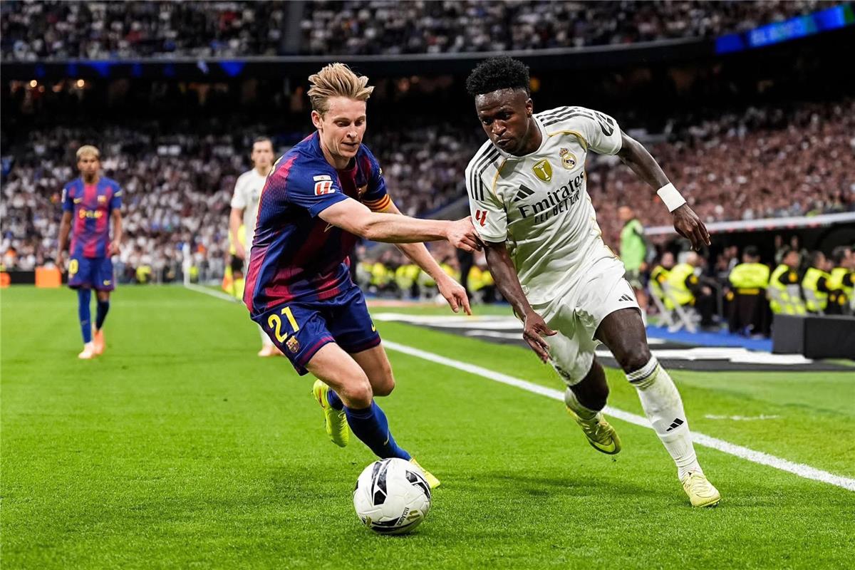 مانو كارينو: فينيسيوس لم يعد الرجل الأول في ريال مدريد بعد واقعة الكلاسيكو