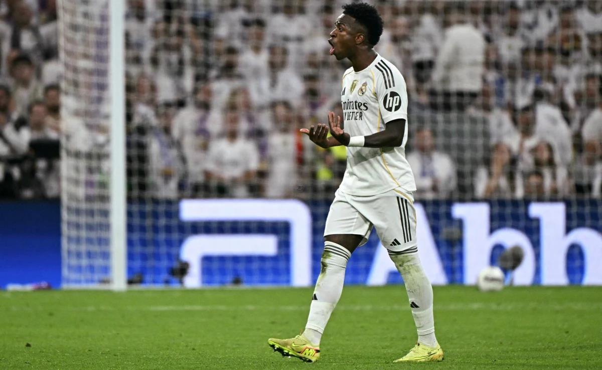 سامي خضيرة يهاجم فينيسيوس جونيور بعد غضبه في الكلاسيكو: “يمكنك أن تغضب ولكن!”