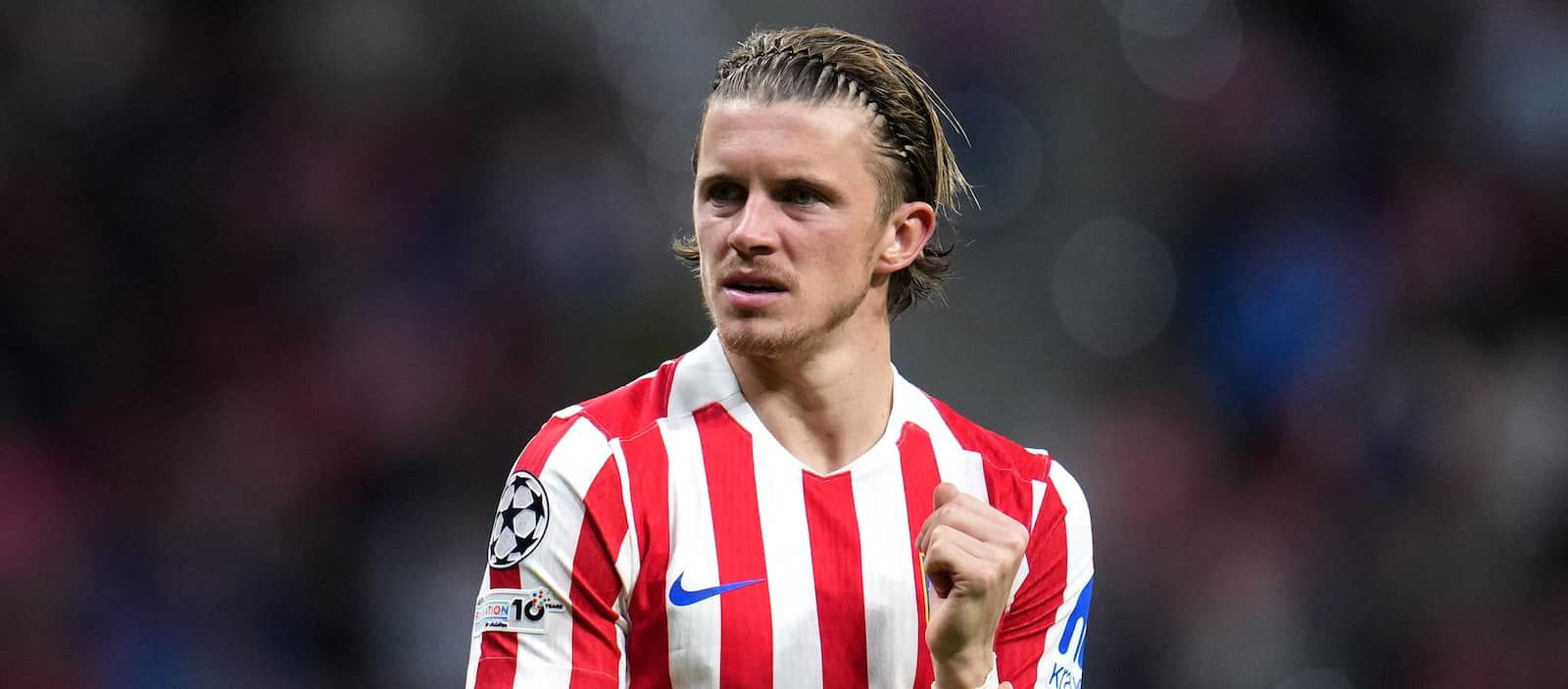 مانشستر يونايتد يعود بقوة: عرض بقيمة 60 مليون يورو لضم كونور غالاغر في يناير