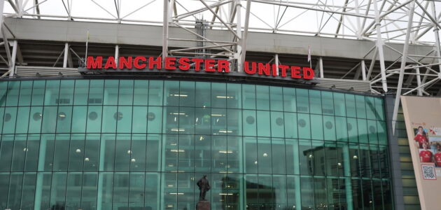 Featured image for: مانشستر يونايتد وكريم ألايبيجوفيتش: هل يمتلك الشياطين الحمر ورقة سرية لحسم الصفقة؟