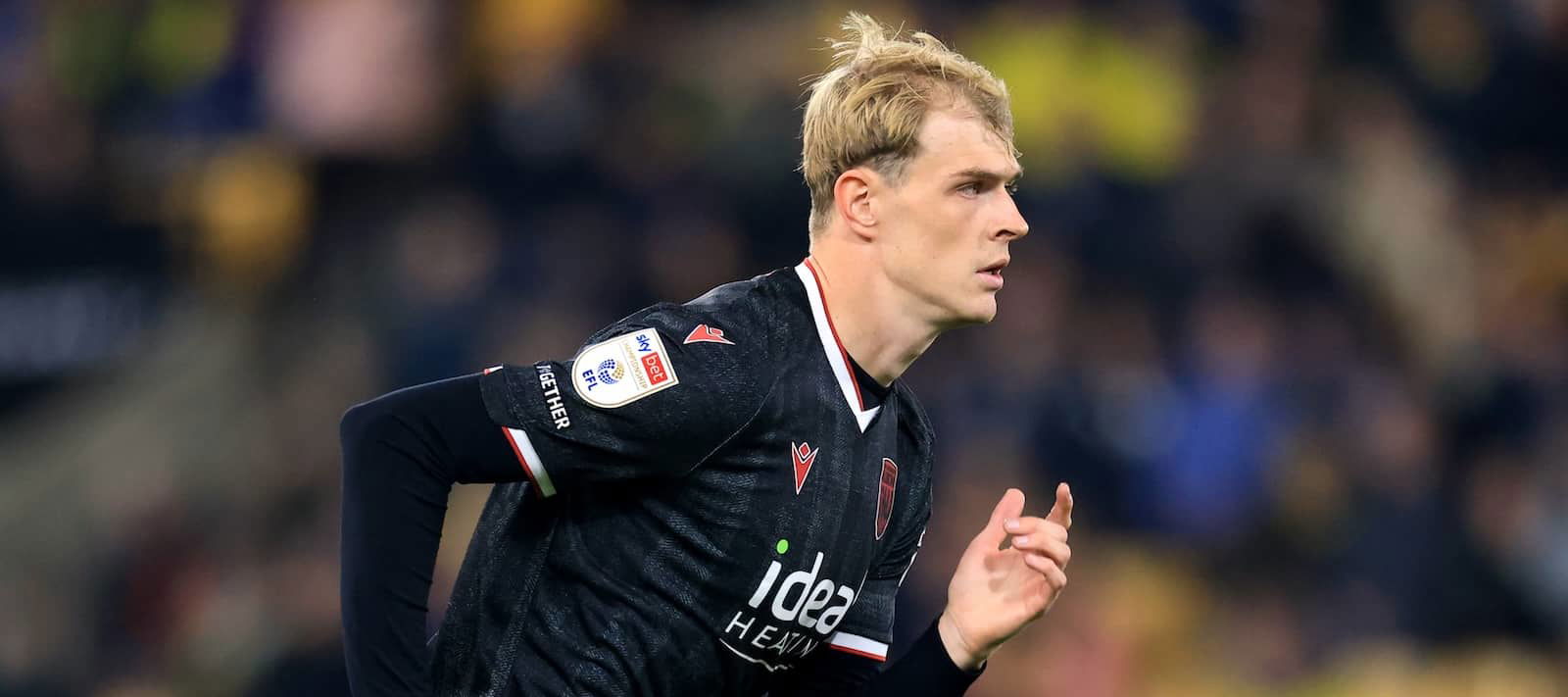 مدرب وست بروم يقدم تحديثًا محبطًا لإصابة معار مانشستر يونايتد توبي كولير قبل مواجهة شيفيلد وينزداي