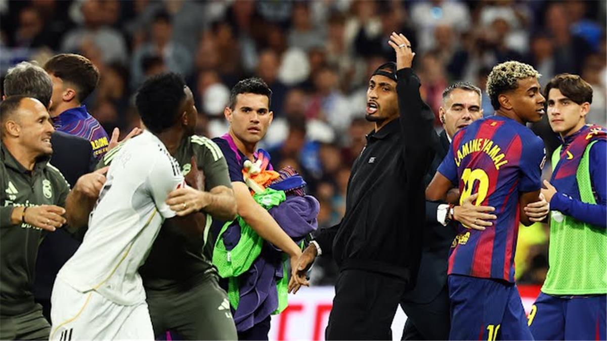 رسميًا: الاتحاد الإسباني يحسم عقوبة أندريه لونين حارس ريال مدريد بعد الكلاسيكو