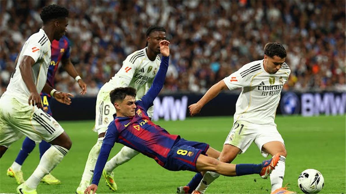 بعد الكلاسيكو: موندو ديبورتيفو تكشف غضب برشلونة من ريال مدريد وأسباب الصراع