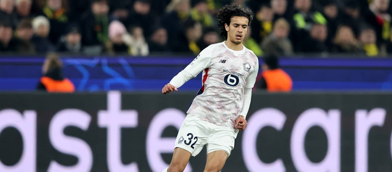 “النجم الصاعد القادم”: مانشستر يونايتد يجهز 40 مليون جنيه إسترليني لضم أيوب بودادي، موهبة ليل البالغ 18 عامًا والمطارد من عمالقة أوروبا – تقرير