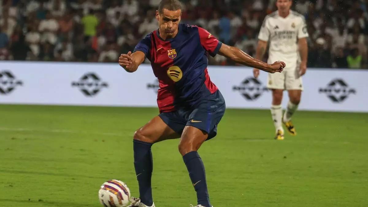 ريفالدو يكشف سر غضب فينيسيوس جونيور ويُعلق على أداء برشلونة المخيب أمام ريال مدريد