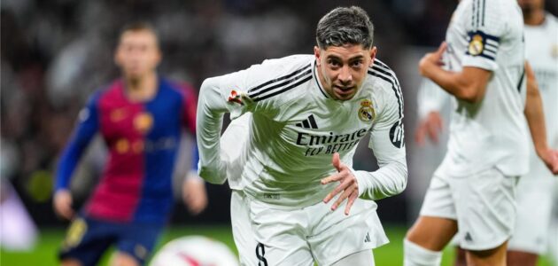 Featured image for: إصابة كارفاخال تدفع فالفيردي لمركز الظهير الأيمن: معاناة جديدة في ريال مدريد؟