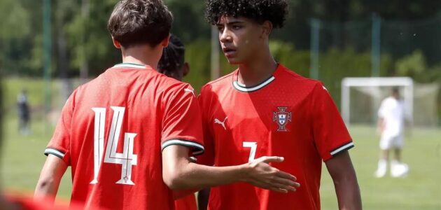 الصورة المميزة لـ: نجل كريستيانو رونالدو يمثل منتخب البرتغال تحت 16 عاماً لأول مرة في مسيرة واعدة