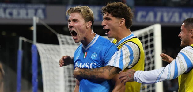 الصورة المميزة لـ: مفاجأة جماهير مانشستر يونايتد: نجم معار غير مرغوب فيه يظفر بلقب الأفضل