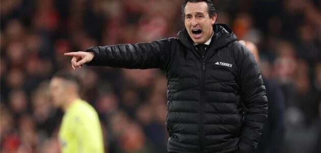 الصورة المميزة لـ: إيمري يدافع عن إيميليانو مارتينيز بعد خطأه أمام صلاح: “كان الأمر سهلًا على محمد صلاح”