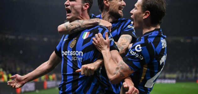 الصورة المميزة لـ: الدوري الإيطالي: ثنائية ميلان وإنتر تضيّق الخناق على نابولي في صراع الصدارة