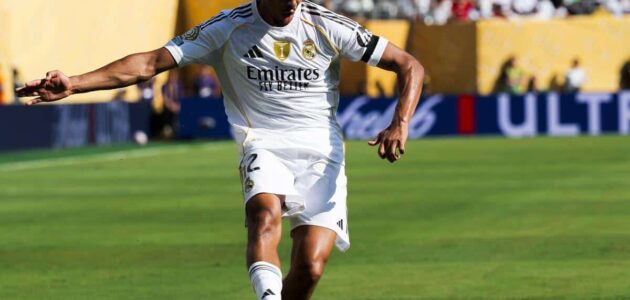 الصورة المميزة لـ: ليفربول وريال مدريد: سلوت لا يعرف رد فعل الجماهير على ترينت ألكسندر أرنولد وإصابة إيزاك