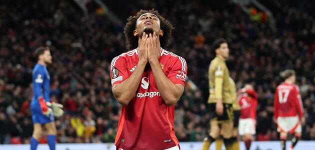 الصورة المميزة لـ: جوشوا زيركزي في أدنى مستوياته مع مانشستر يونايتد: تحديث جديد يثير القلق حول مستقبله