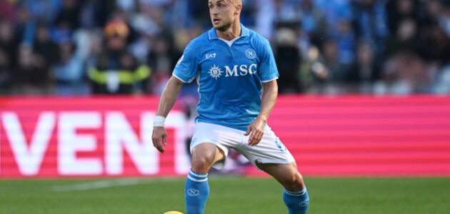 الصورة المميزة لـ: تشكيلة مباراة نابولي وآينتراخت فرانكفورت في دوري أبطال أوروبا: صراع حاسم