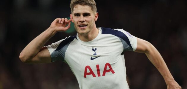 الصورة المميزة لـ: توتنهام يكتسح كوبنهاجن 4-0 ويحافظ على سجله الخالي من الهزائم في دوري الأبطال