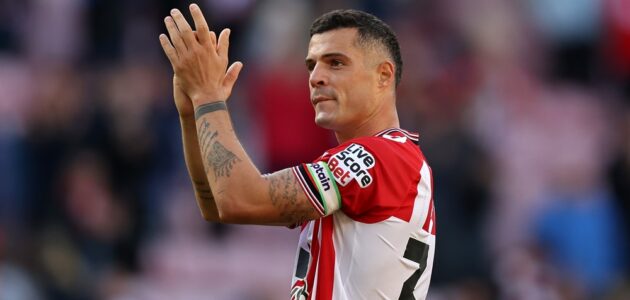 الصورة المميزة لـ: جرانيت تشاكا يستعد لمواجهة ‘عاطفية’ ضد أرسنال مع سندرلاند