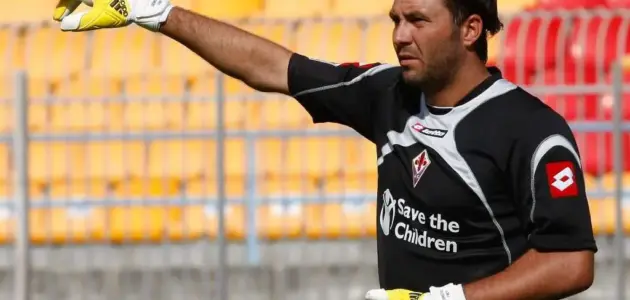 الصورة المميزة لـ: أسطورة فيورنتينا سيباستيان فري يكشف عن اختياره لقائد الفيولا الجديد: “سأنتزع الشارة من رانييري!”