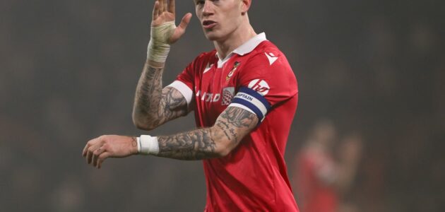 الصورة المميزة لـ: جيمس مككلين نجم ريكسهام: اشتباكي مع مشجع كارديف كان دفاعاً عن النفس