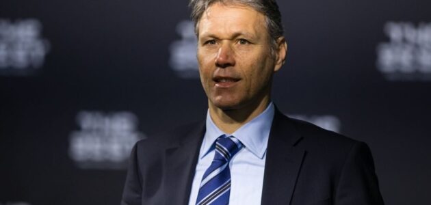 الصورة المميزة لـ: فان باستن يثير الجدل: كلوب بروج “تعرض للسرقة” أمام برشلونة في دوري أبطال أوروبا