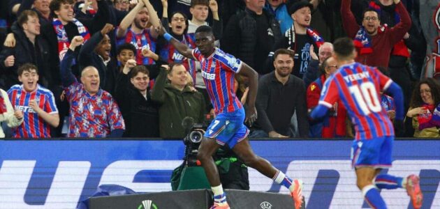 الصورة المميزة لـ: كريستال بالاس 3-1 ألكمار: سار يحسم أول فوز على أرضه في دوري المؤتمر الأوروبي