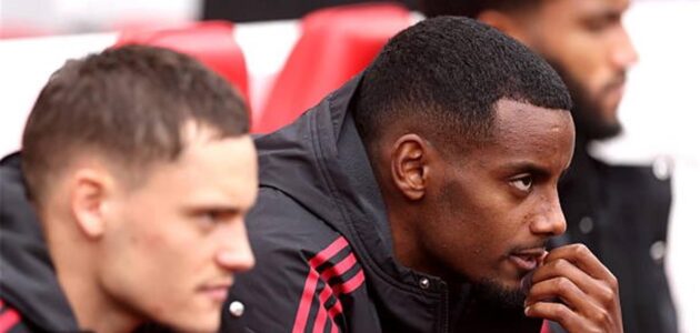 الصورة المميزة لـ: هل يعود إيزاك؟ آخر التطورات حول مشاركته في قمة ليفربول ومانشستر سيتي