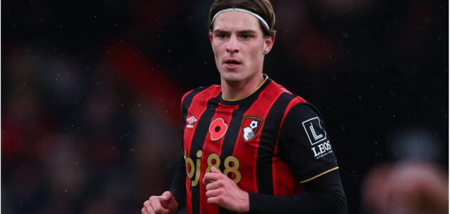 الصورة المميزة لـ: أليكس سكوت: من هو نجم بورنموث الصاعد وأمل خط وسط إنجلترا الجديد؟