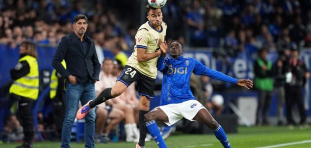 الصورة المميزة لـ: إريك غارسيا يتدرب بقناع واقي: هل يشارك مع برشلونة ضد سيلتا فيغو؟