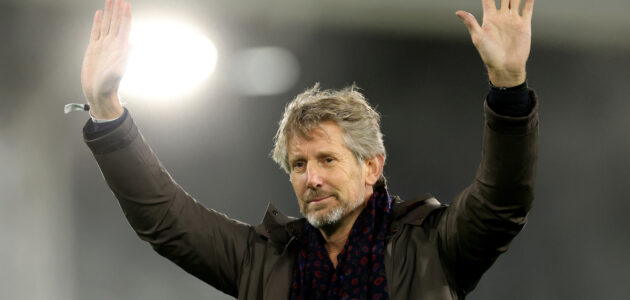 الصورة المميزة لـ: فان دير سار يكشف: كيف سيُحيي استقرار سباليتي مسيرة كوبمينيرز في يوفنتوس؟ ونصيحة قيمة لدي غريغوريو