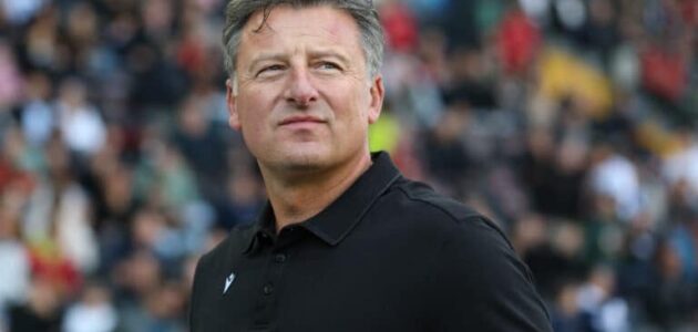 الصورة المميزة لـ: كوستا رونيايتش مدرب أودينيزي يستعد لمواجهة روما: “يجب أن نكون أقوياء، روما يلعب بكثافة”