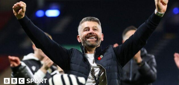 الصورة المميزة لـ: روبنسون يحث سانت ميرين على تجاوز الاحتفالات والتركيز على صعود سلم الدوري الممتاز