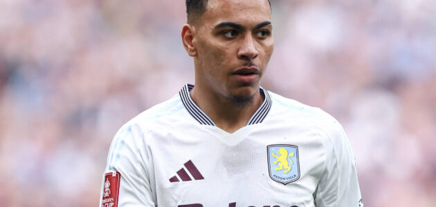 الصورة المميزة لـ: ضربة قوية لليفربول في سوق الانتقالات: ديفيد أورنستين يؤكد تجديد مورغان روجرز مع أستون فيلا