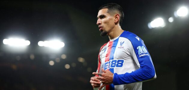 الصورة المميزة لـ: برشلونة يراقب دانييل مونوز: ظهير كريستال بالاس وهدف 2026 بتكلفة 30 مليون يورو