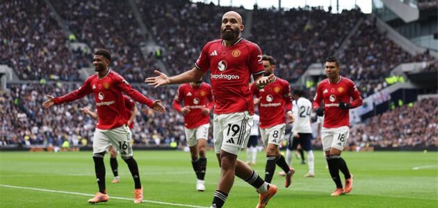 الصورة المميزة لـ: مانشستر يونايتد وتوتنهام: قمة نارية تنتهي بالتعادل الإيجابي في الدوري الإنجليزي الممتاز