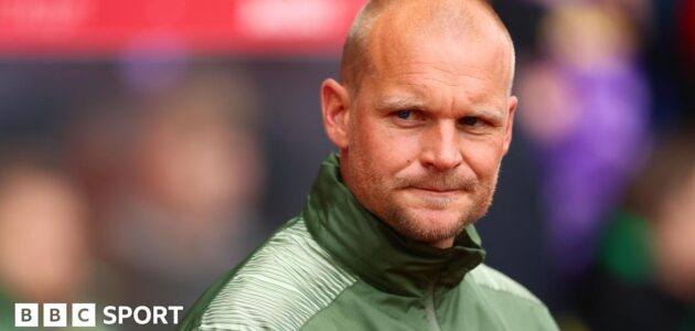 الصورة المميزة لـ: نورويتش سيتي يقيل ليام مانينغ بعد سلسلة هزائم تاريخية على أرضه