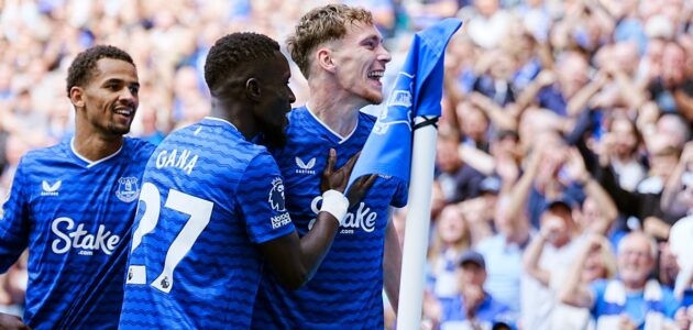 الصورة المميزة لـ: جيمس غارنر يفرض نفسه على حسابات منتخب إنجلترا: ديفيد مويس يشيد بنجم إيفرتون