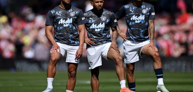 الصورة المميزة لـ: نظرة عميقة: تشكيلة دفاع مانشستر سيتي المنتظرة أمام ليفربول اليوم