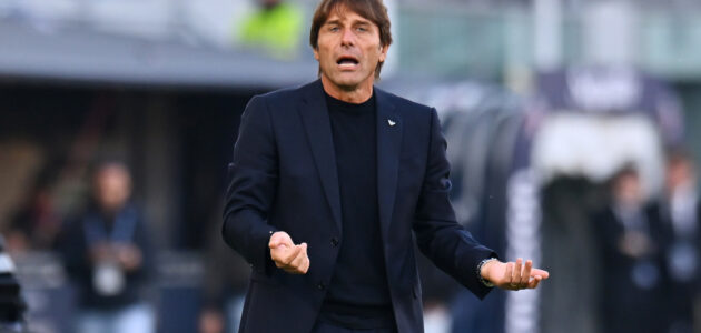 الصورة المميزة لـ: كونتي يهاجم نابولي بعد الهزيمة: “إما أنني لا أقوم بعمل جيد، أو أن أحدهم لا يريد الاستماع!”