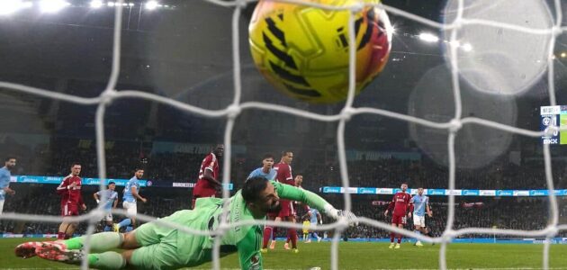 الصورة المميزة لـ: مانشستر سيتي يكتسح ليفربول بثلاثية نظيفة وتألق دوكو يلفت الأنظار